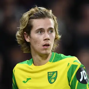 Todd Cantwell: Si Wonderkid Gondrong yang Penuh Gaya, Tapi Kariernya Belum Jelas Arahnya